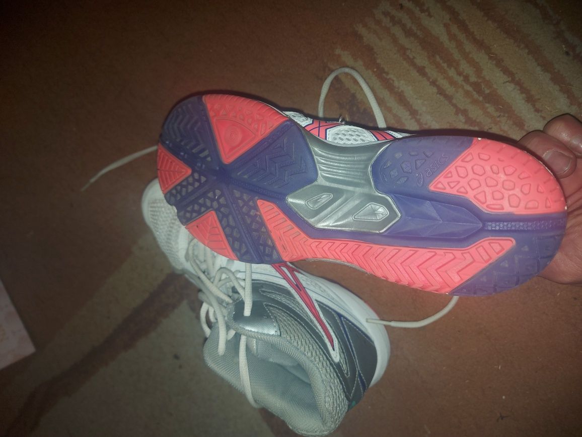 Buty Asics nowe nowe