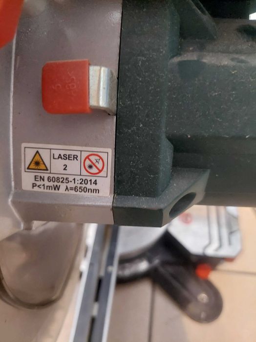 Metabo KGS 305 M Ukośnica z Posuwem Kapówka 305 mm / Cz-wa
