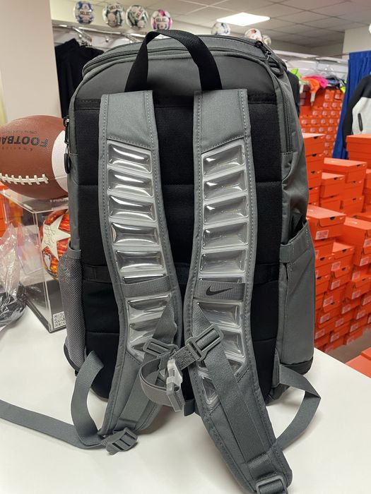 Рюкзак баскетбольний Nike Varsity Elite Backpack HM9965‑068