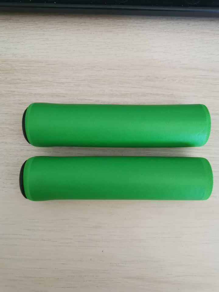 Punhos Bicicleta BTT (Leves em Silicone] Cor: Preto ou Verde