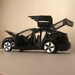 Tesla model X 1:32 otwierane (do góry!) drzwi LED