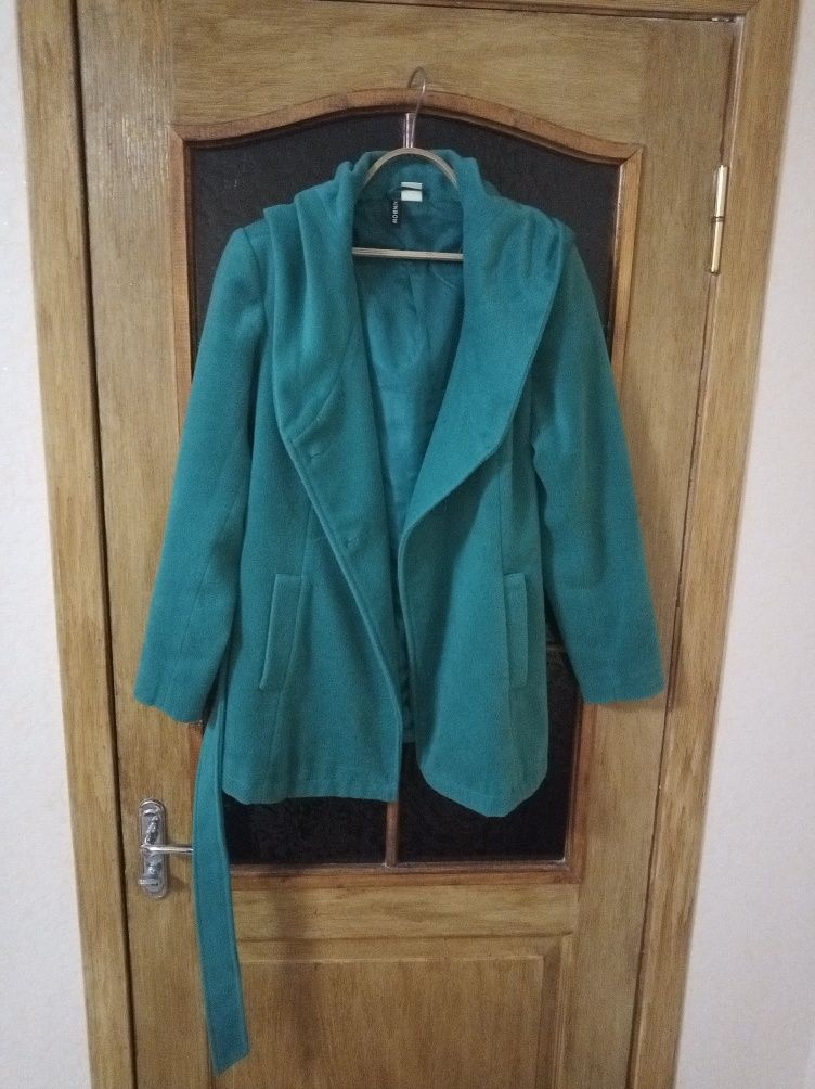 Полупальто жіноче