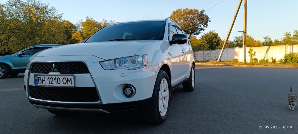 Mitsubishi Outlander XL