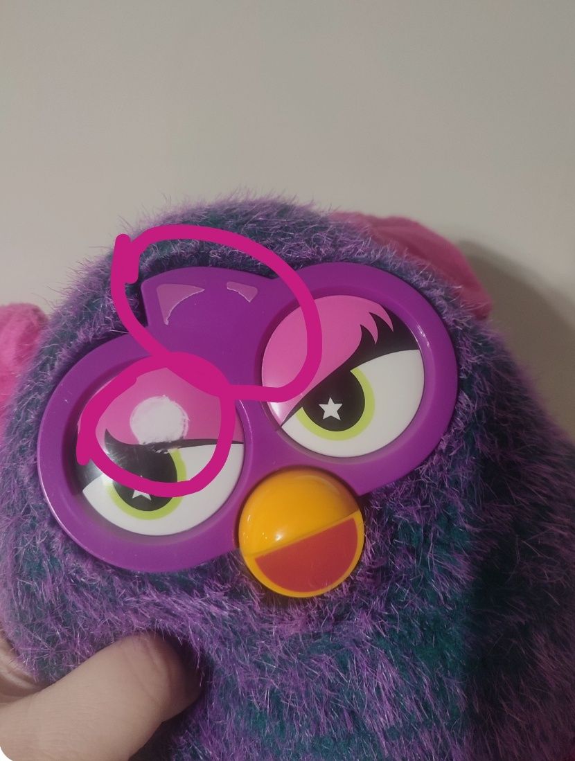 Maskotka Furby Hasbro Famosa