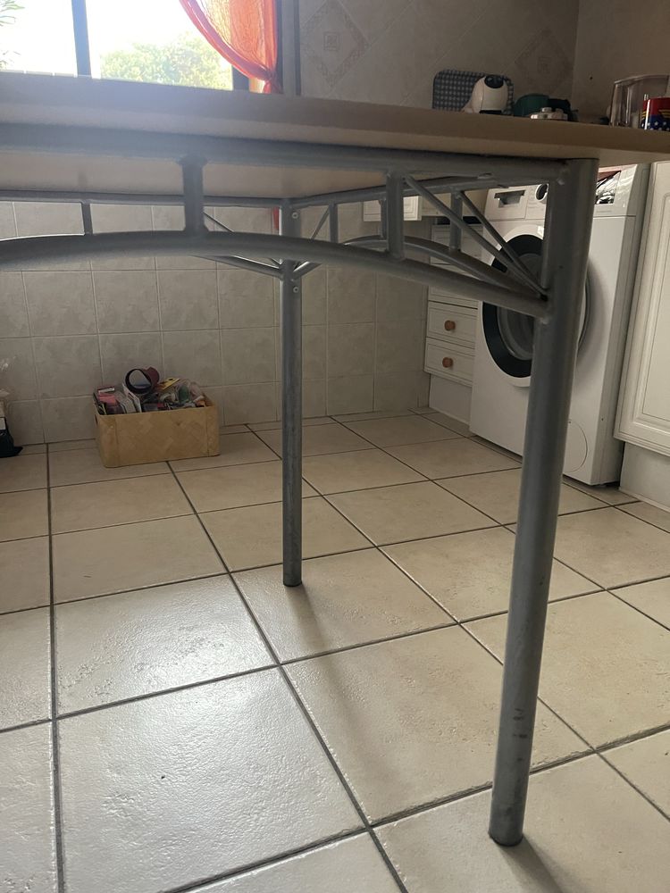 Mesa de cozinha e 4 cadeiras