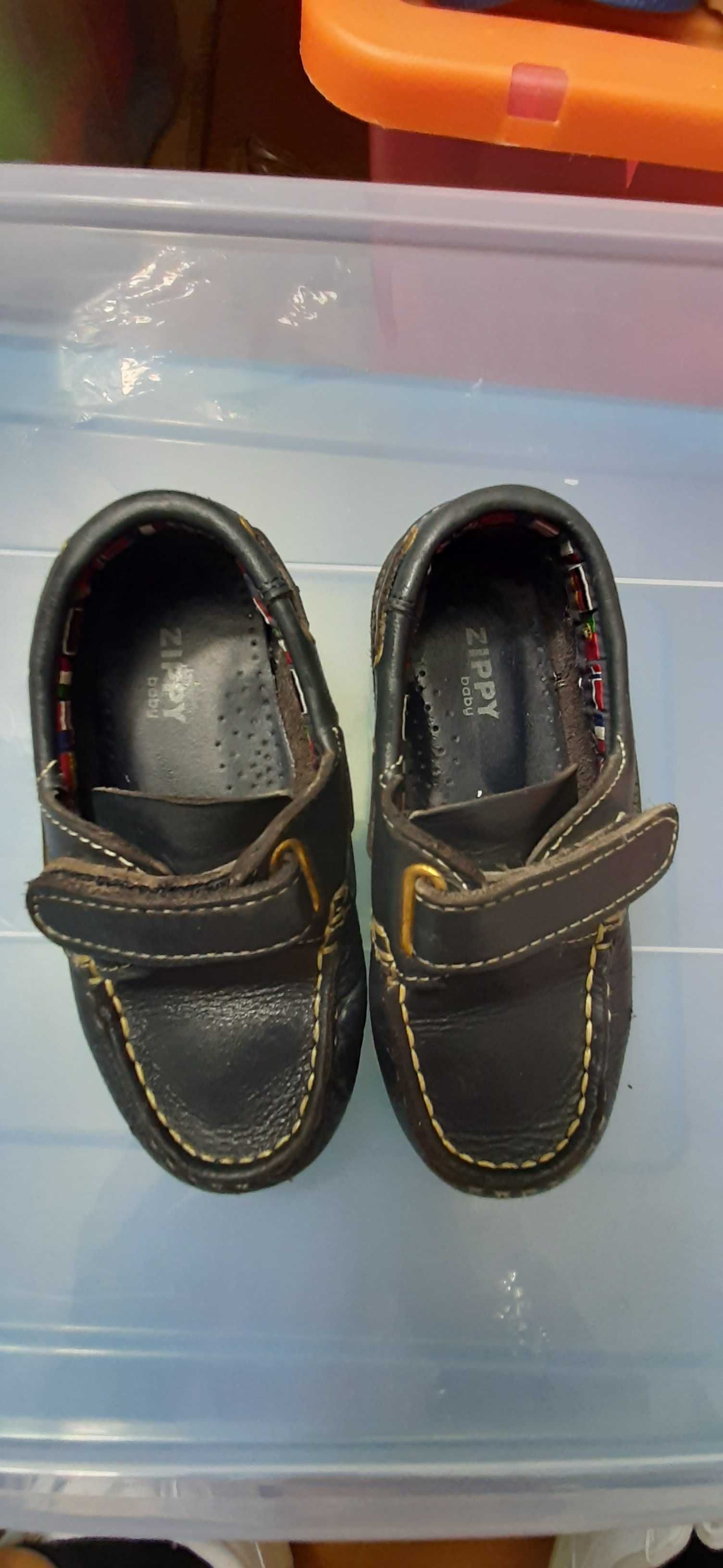 Sapatos zippy numero 25