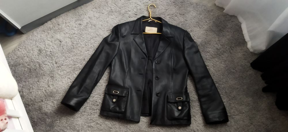 Женский кожаный пиджак куртка