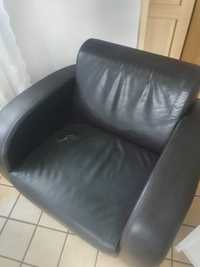 Fotel skórzany w kolorze ciemnego brązu