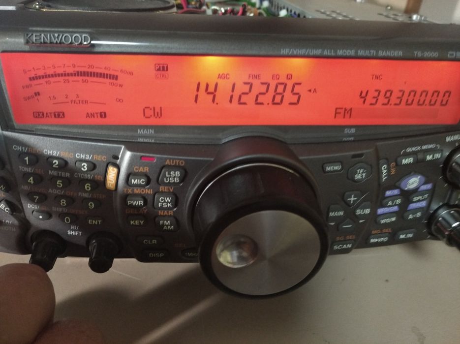 Продам трансивер TS 2000 в гарному стані.