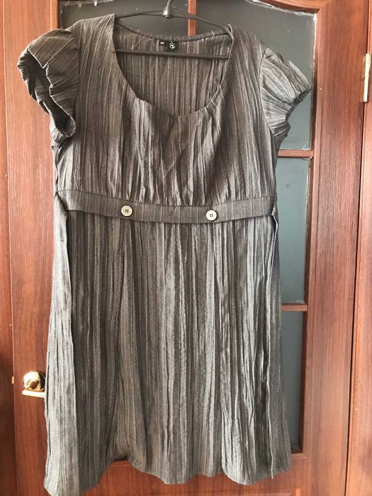 Сукня сіра зі срібною ниткою, класична, 52р.