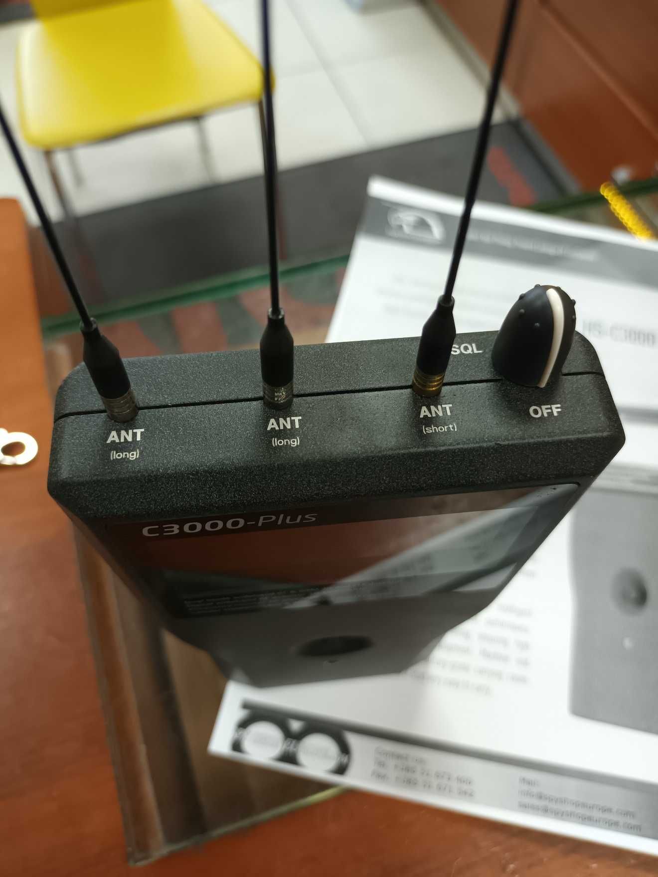 Wykrywacz kamer i podsłuchów HAWKSWEEP C-3000 Plus - kompletny zestaw