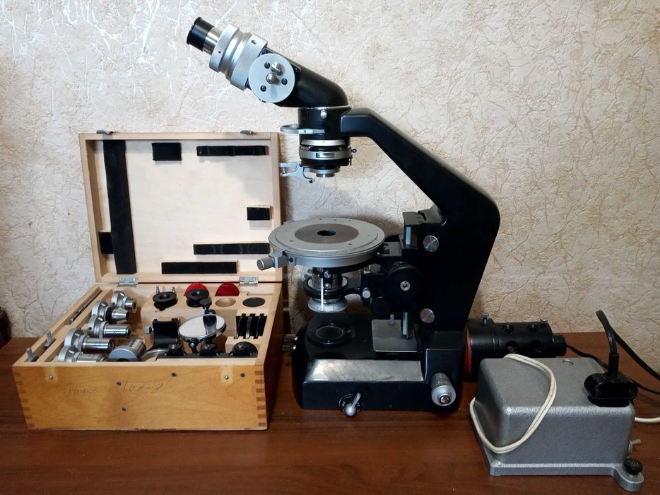 Поляризаційний мікроскоп МИН-8