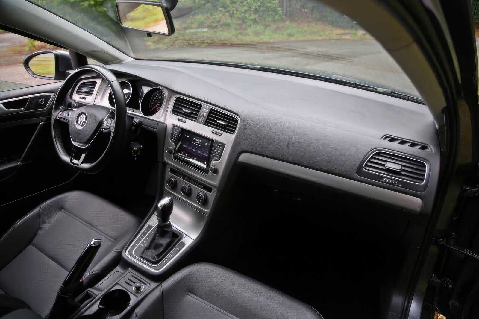 2015 Volkswagen Golf TDI S