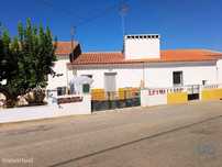 Casa / Villa T1 em São Lourenço de Mamporcão e São Bento de Ana Loura