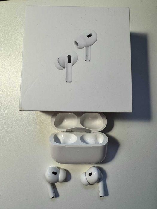 Оригінали в магазині Airpods Pro 2 правий А3047, лівий А2699 та кейс