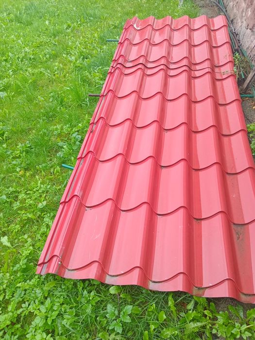 Металочерепиця червона