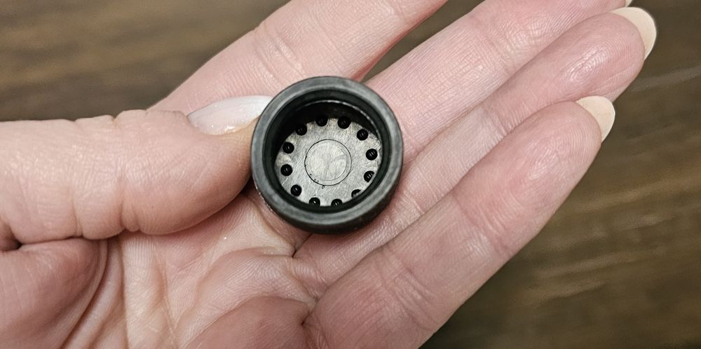 Nakładki na nogi krzesła z filcem czarne 16szt.

Te fantastyczne zesta