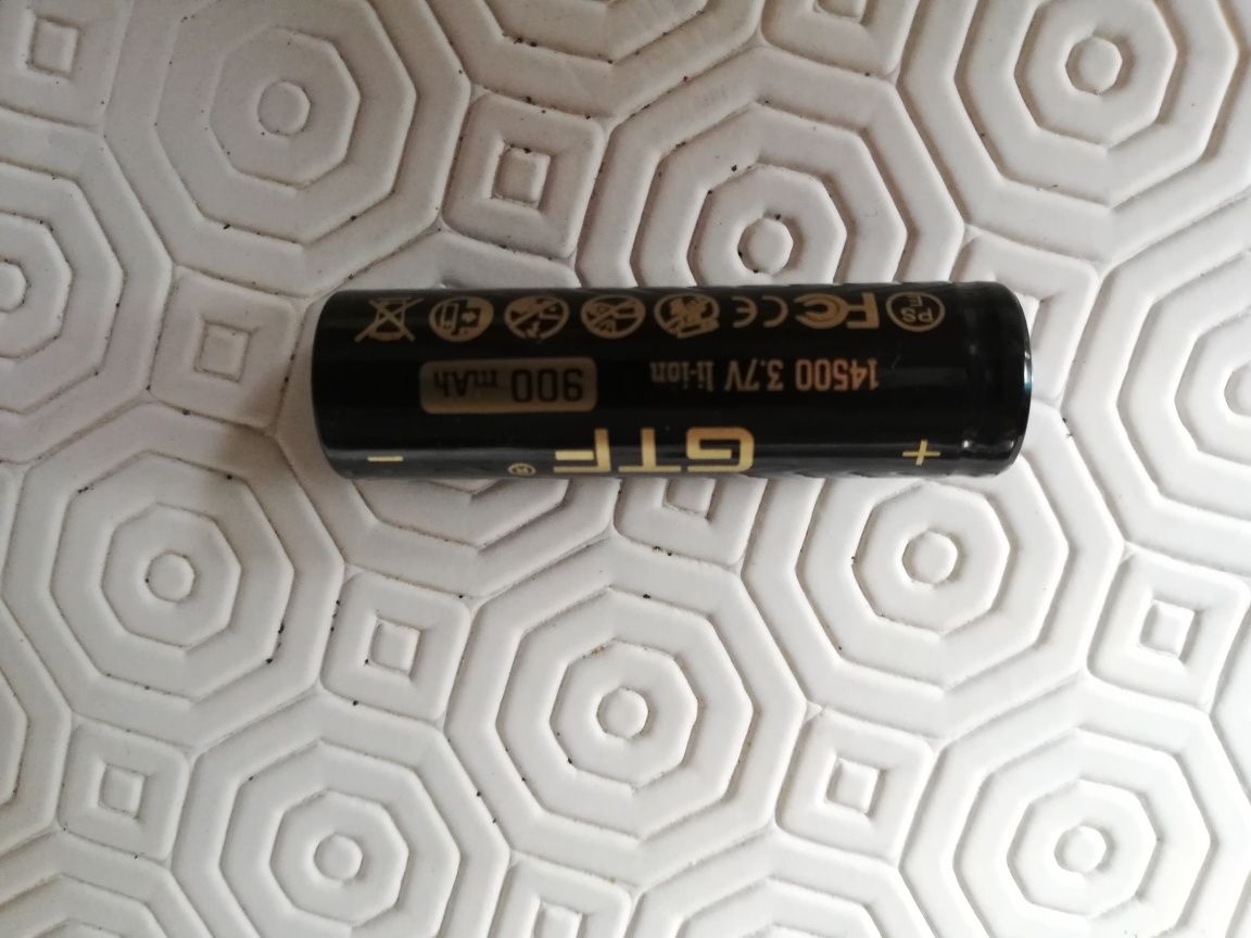 Pilhas / baterias recarregáveis 14500 ( AA ) 3,7V