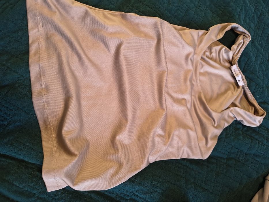 Top z podszewką pod biust