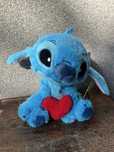 Pluszowy Stitch z sercem