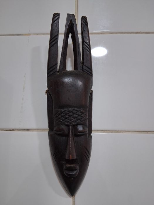 Decoração " Caras em madeira "