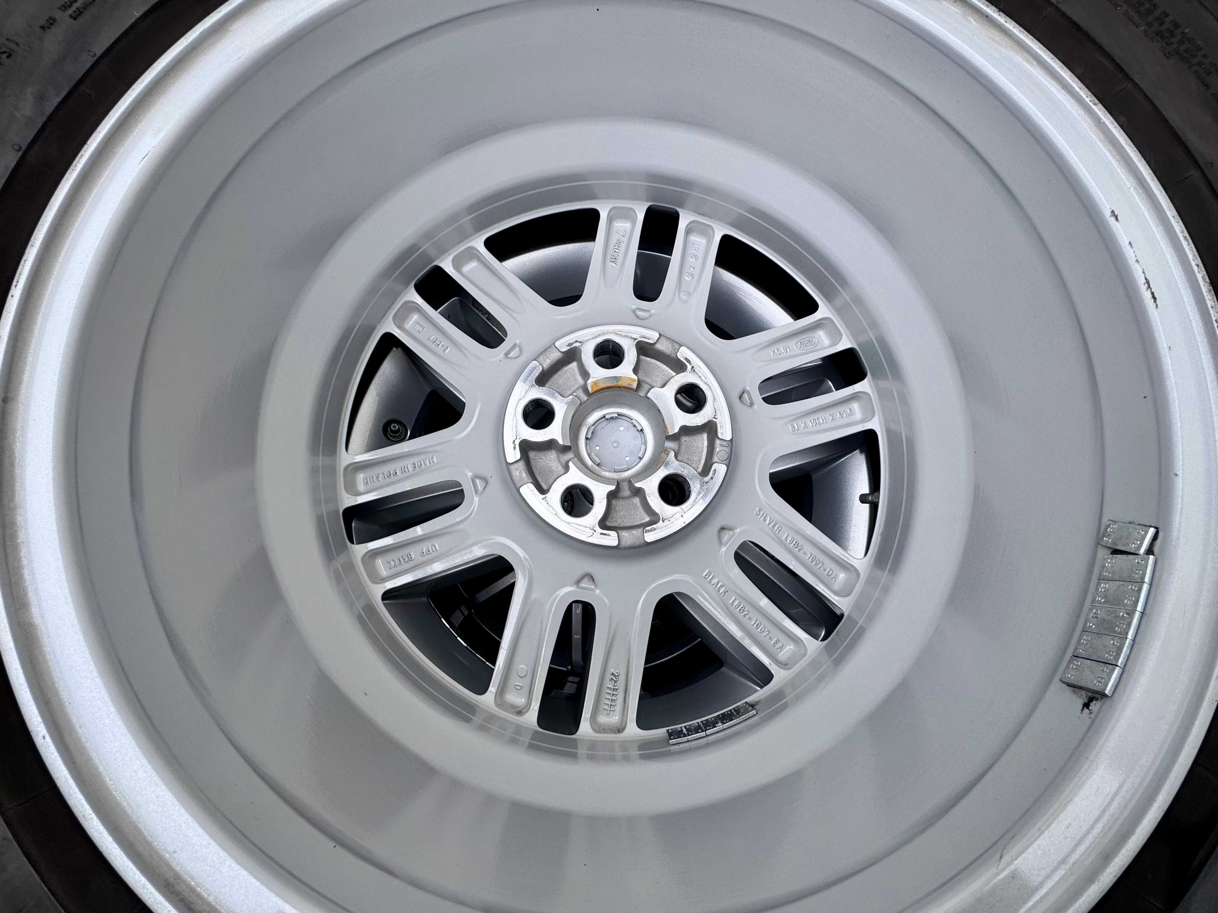 Alufelgi Land Rover NEW DEFENDER L663 Oryginalne Zimowe 19 Czujniki