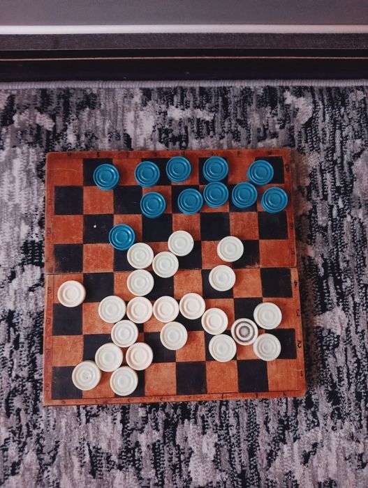 Шахи  дерев'яні .