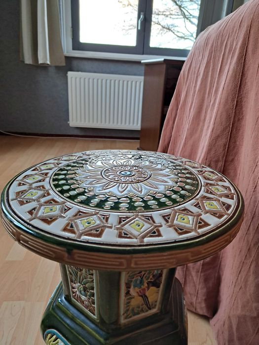 Антикварный керамический стол Майолика Птицы Животные. Нидерланды.