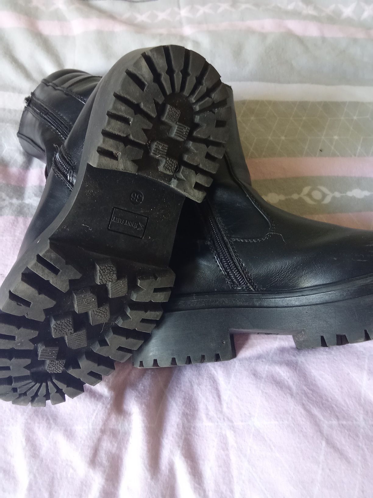 Buty za kostkę r 36