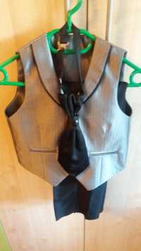 Продам костюм: брюкі з сорочкою та жилеткою + краватка
