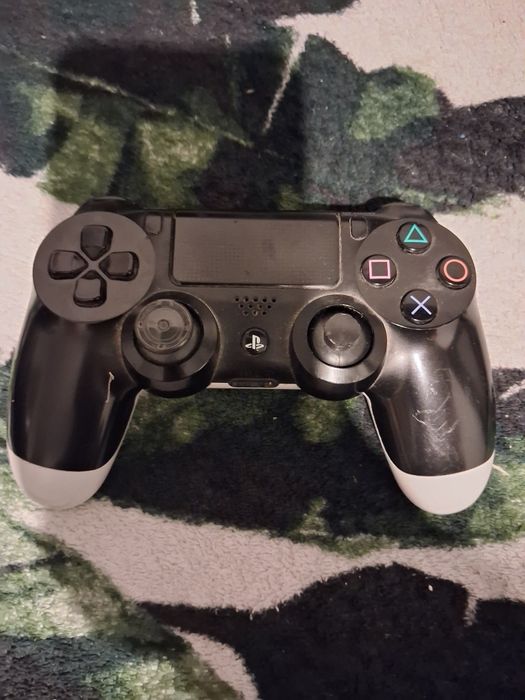 Sony PlayStation 4