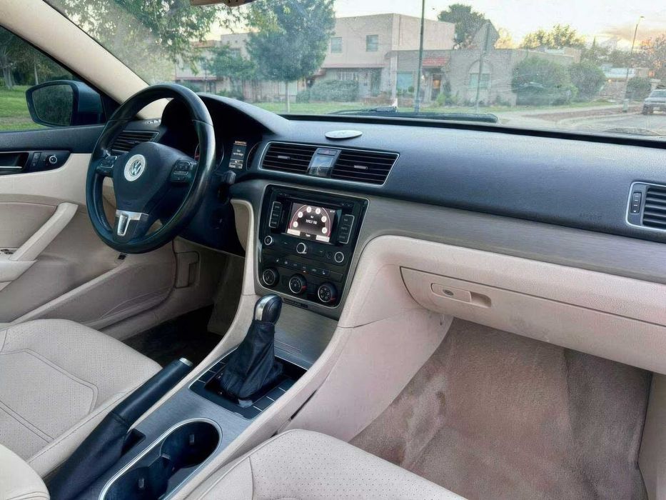 Volkswagen Passat Wolfsburg Edition      2014