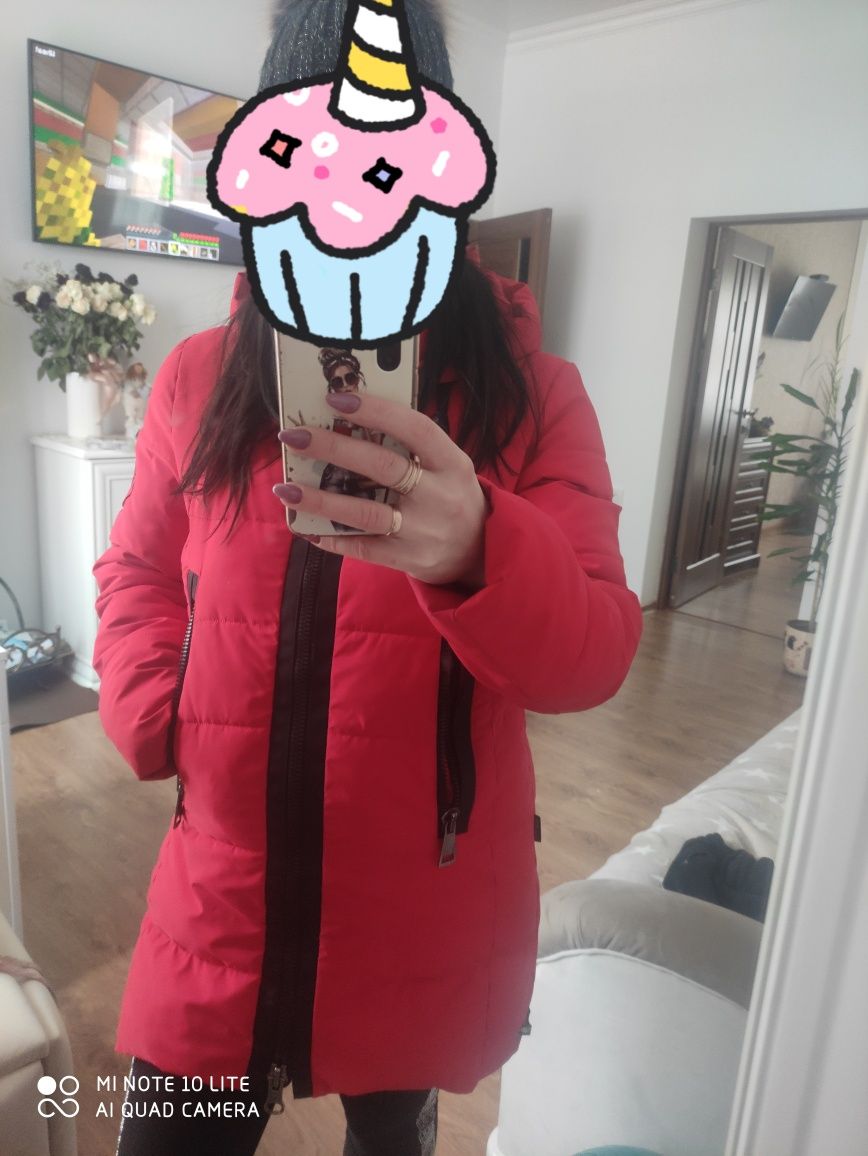 Продається зимовий плащик
