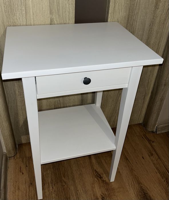 Ikea Hemnes drewniany stolik nocny z szufladą