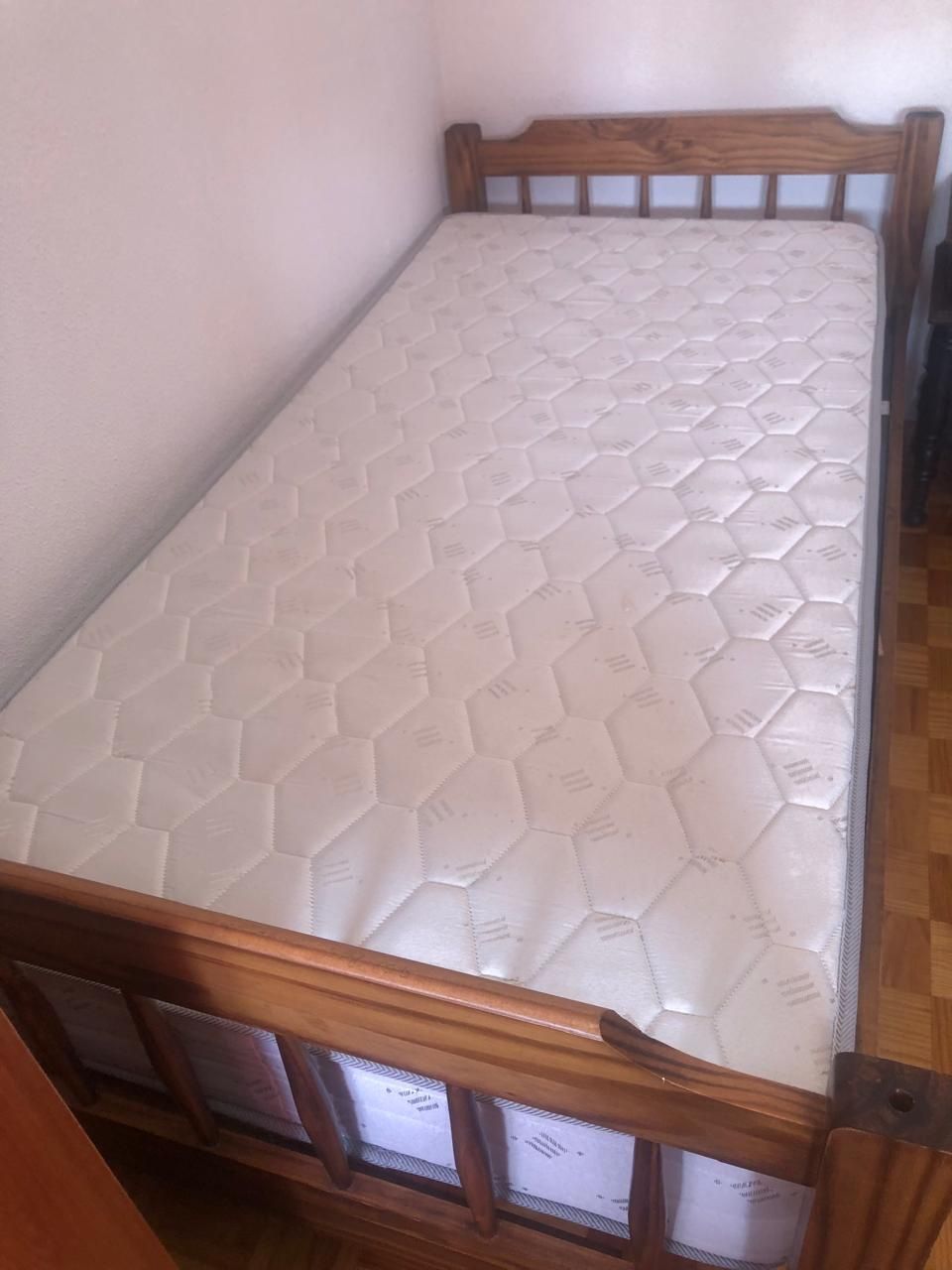 Cama de solteiro ca