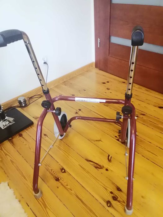 Podpórka dwukołowa, balkonik, chodzik - sprzedam