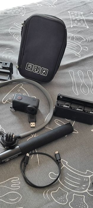 DJI Osmo Action 4 Adventure Combo + Acessórios (usada 5x)