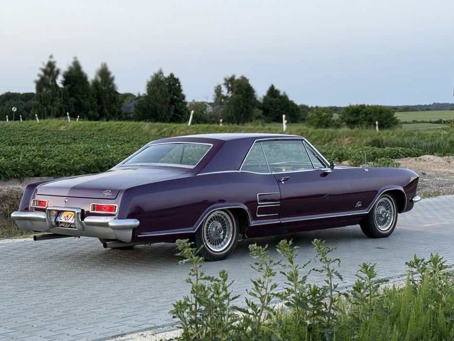 1964 Buick Riviera 465 WildCat 7.0 L V8.