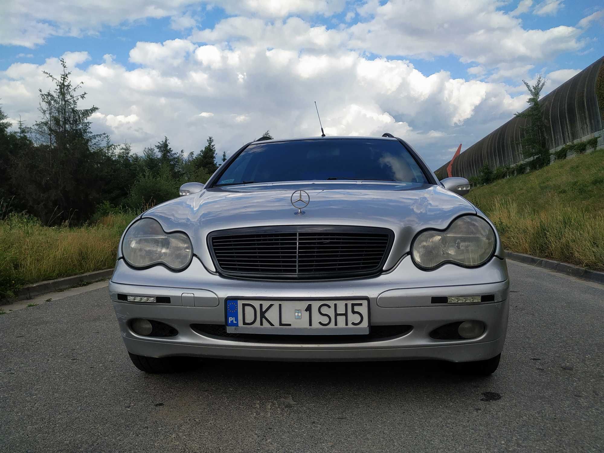 Mercedes -Benz C270 W203 CDI 2.7 automat