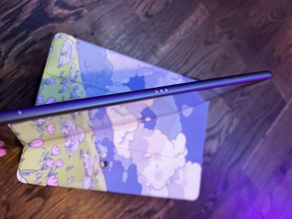 Ipad 10,2 „ 9 gen, 64 GB + apple pencil + logotech combo touch