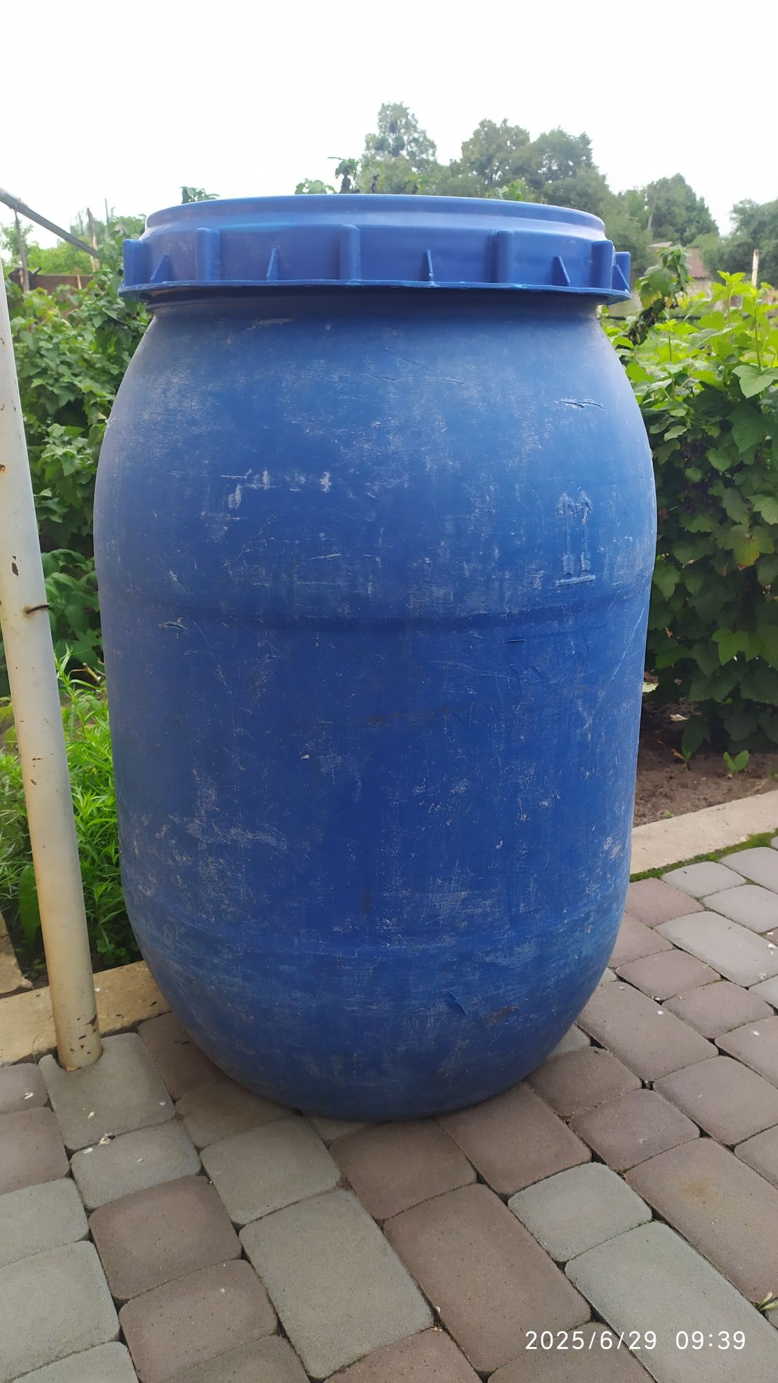 Продам бочки (200л)