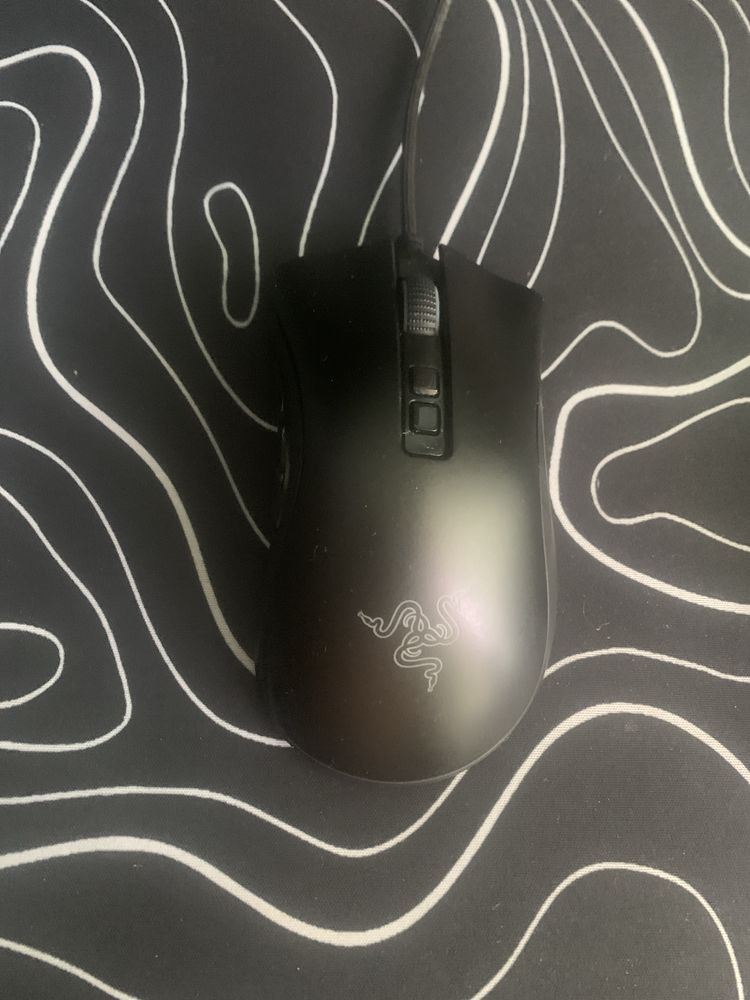 Razer deathadder v2 w genialnym stanie z pudelkiem