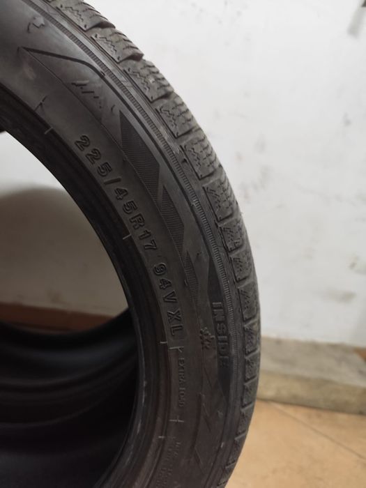 OPONY ZIMOWE R17 225/45 prawie NOWE