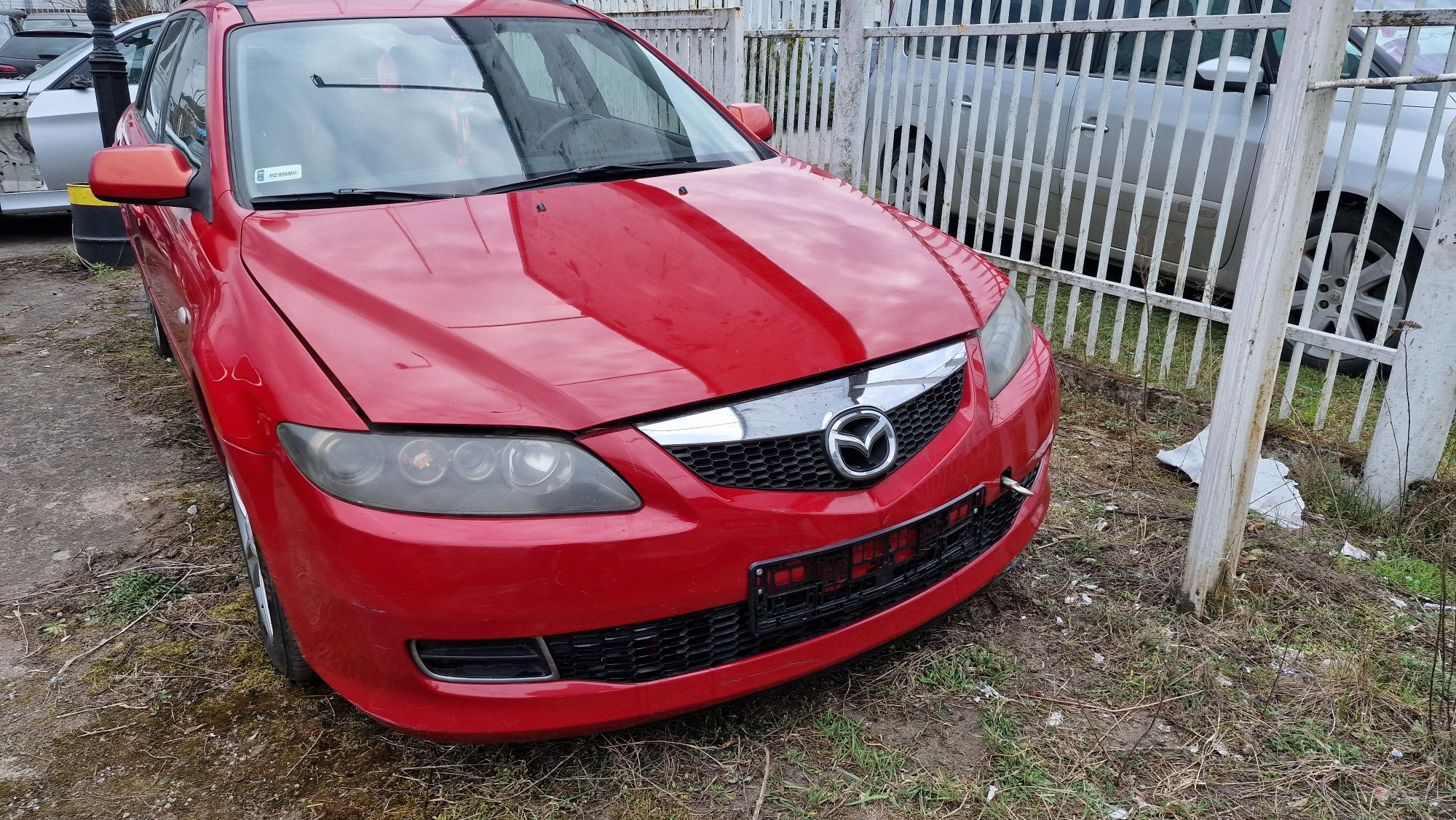 Mazda 6 27a czerwona części 02-07 pas przedni z chłodnicami. Benzyna d