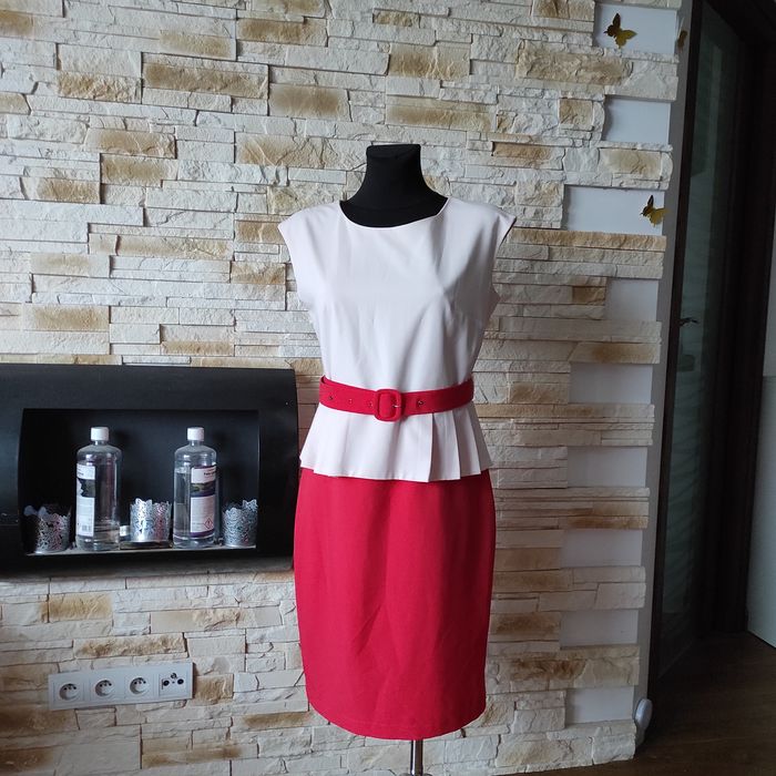 Sukienka odcinana rozm 42