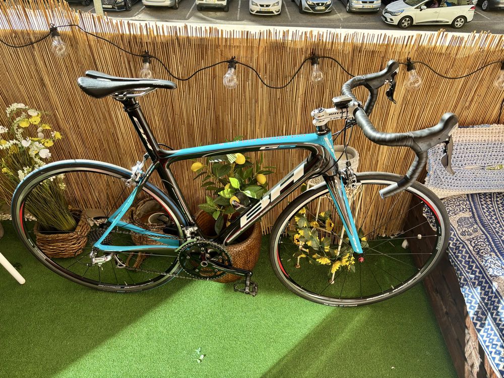Bicicleta BH g5 carbono + sapatos de encaixe shimano RC5