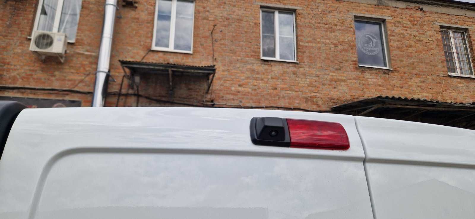 Renault Trafic 2020 3 покоління (FL) • 2.0 dCi MT 145 л.с (107 кВт)