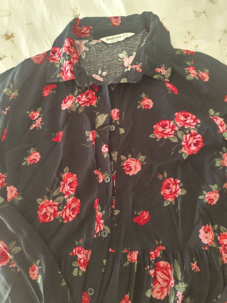 Vestido camiseiro flores Stradivarius