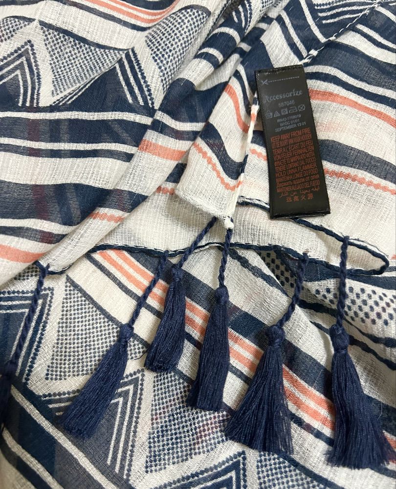 Палантин, шарф, хустка Accessorize