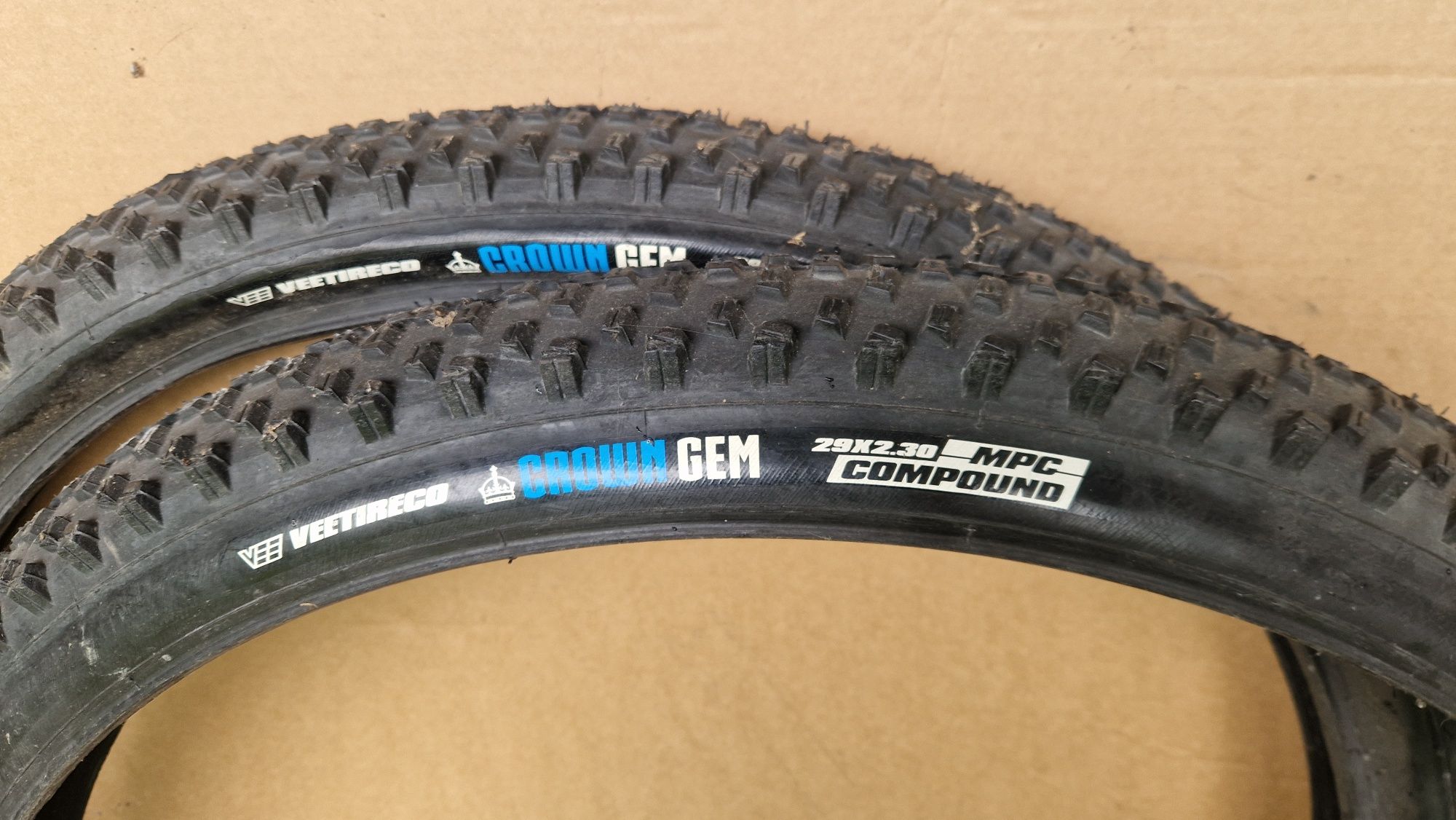 Dwie nowe opony mtb Vee tire co Crown gem 29.x2.30